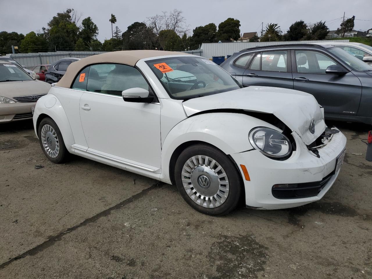 Photo 3 VIN: 3VW517AT6GM806983 - VOLKSWAGEN BEETLE 