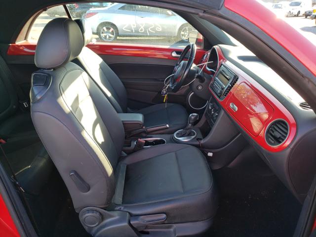 Photo 4 VIN: 3VW517AT7FM813942 - VOLKSWAGEN NEW BEETLE 