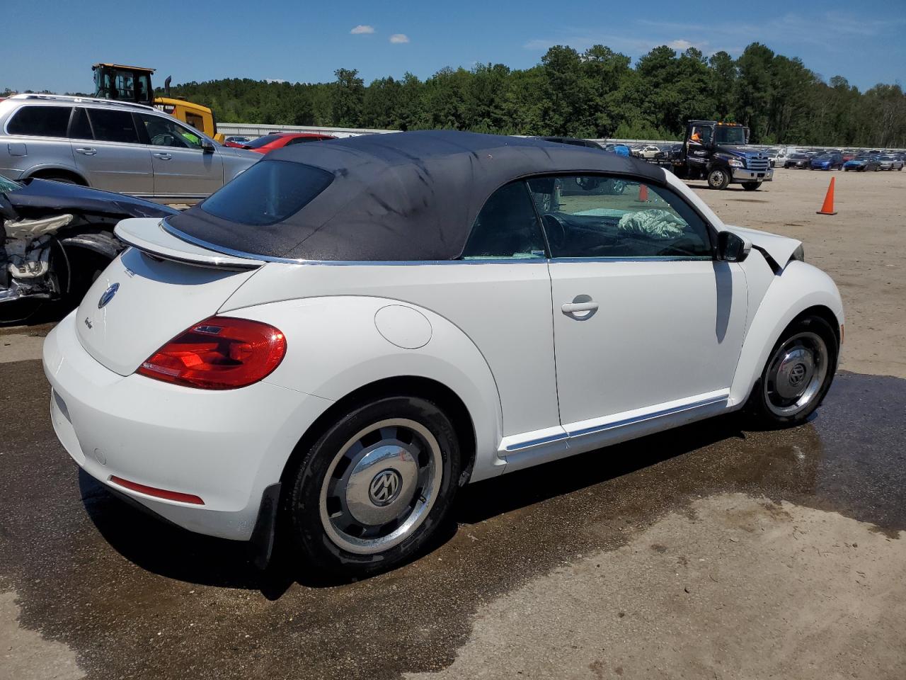 Photo 2 VIN: 3VW517AT7GM812100 - VOLKSWAGEN BEETLE 