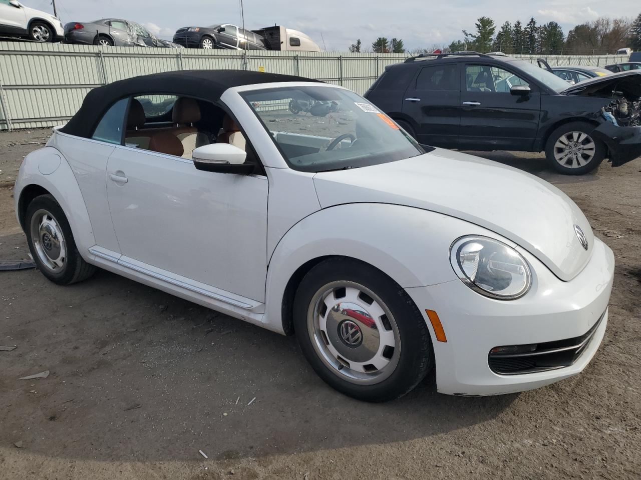 Photo 3 VIN: 3VW517AT8FM809530 - VOLKSWAGEN BEETLE 