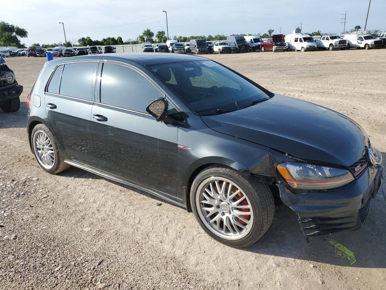 Photo 3 VIN: 3VW547AU0HM075078 - VOLKSWAGEN GTI 