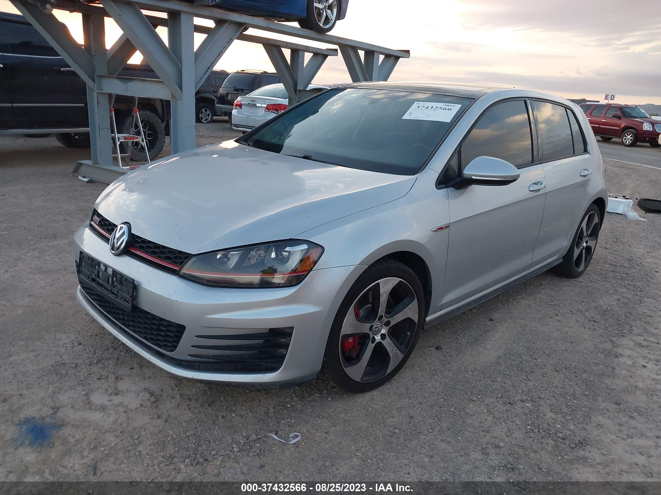 Photo 1 VIN: 3VW547AU5GM041944 - VOLKSWAGEN GOLF GTI 