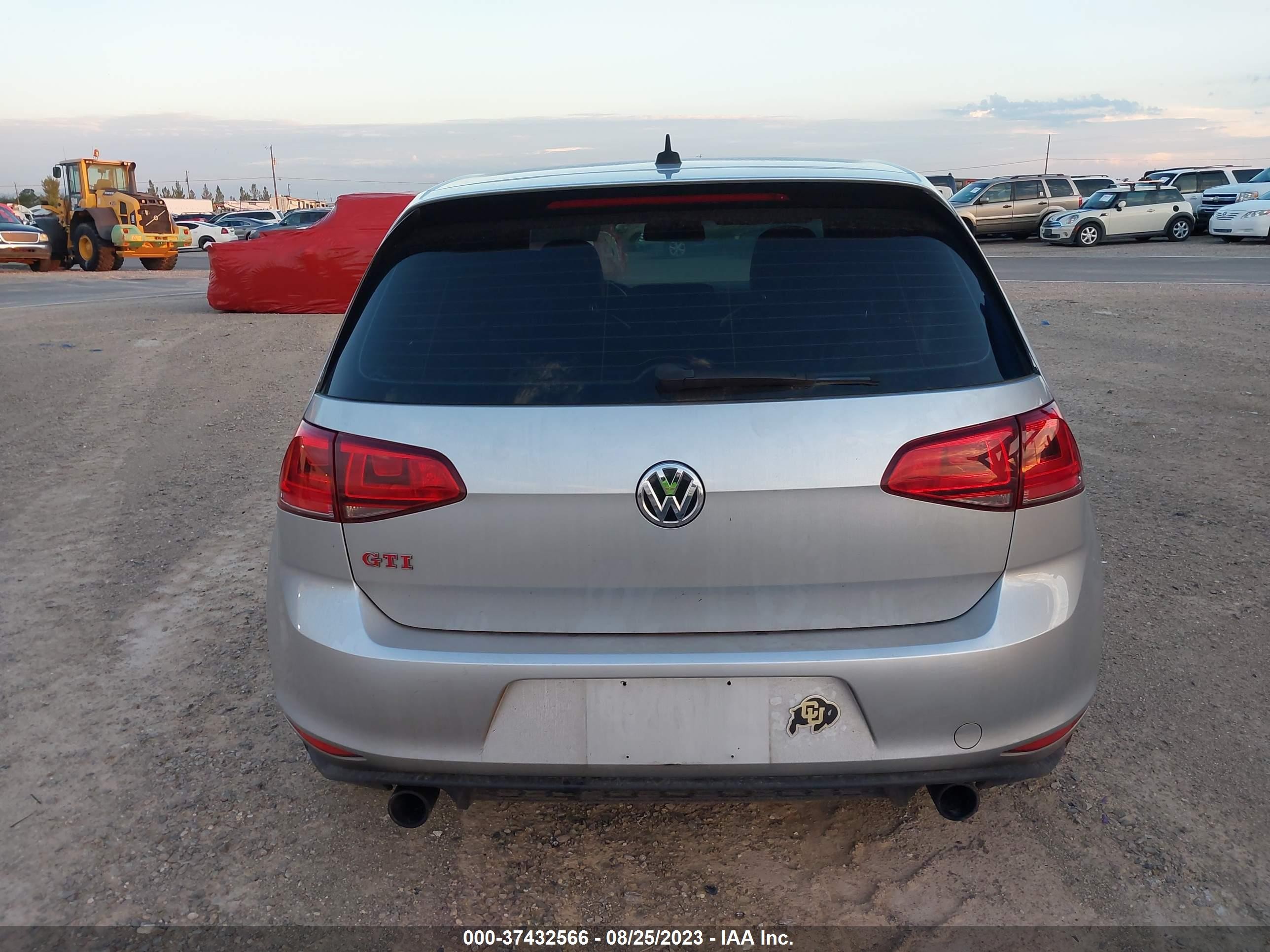 Photo 16 VIN: 3VW547AU5GM041944 - VOLKSWAGEN GOLF GTI 