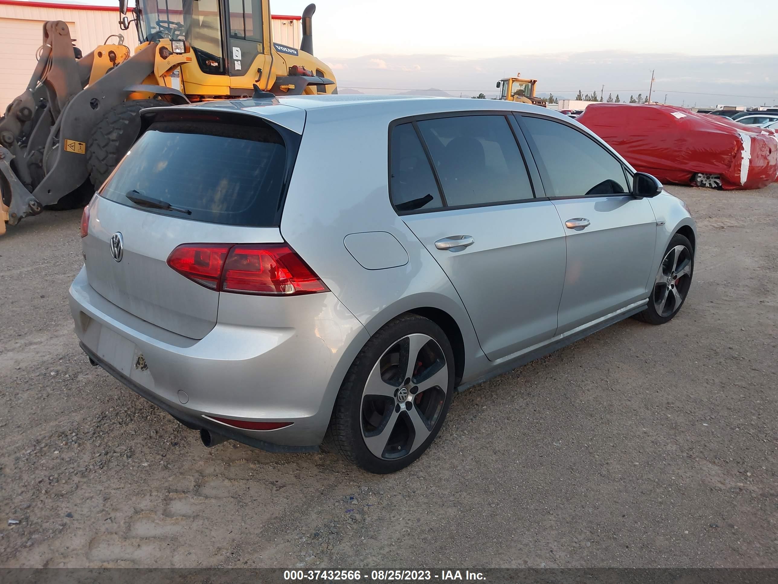 Photo 3 VIN: 3VW547AU5GM041944 - VOLKSWAGEN GOLF GTI 