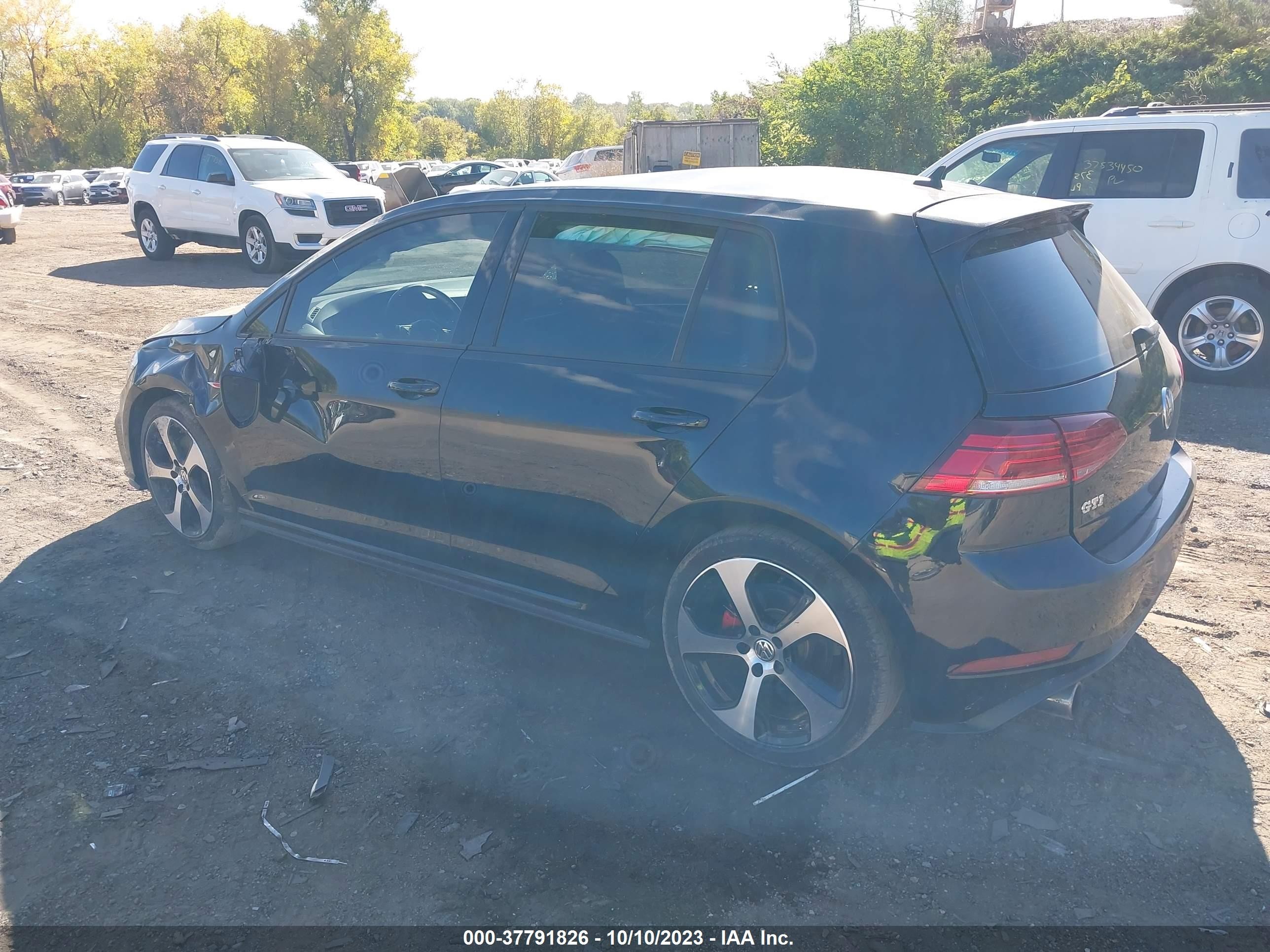 Photo 2 VIN: 3VW547AU5JM296276 - VOLKSWAGEN GOLF 