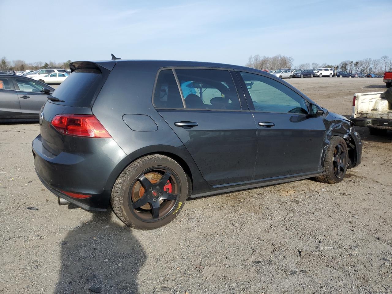 Photo 2 VIN: 3VW547AU9HM024694 - VOLKSWAGEN GTI 