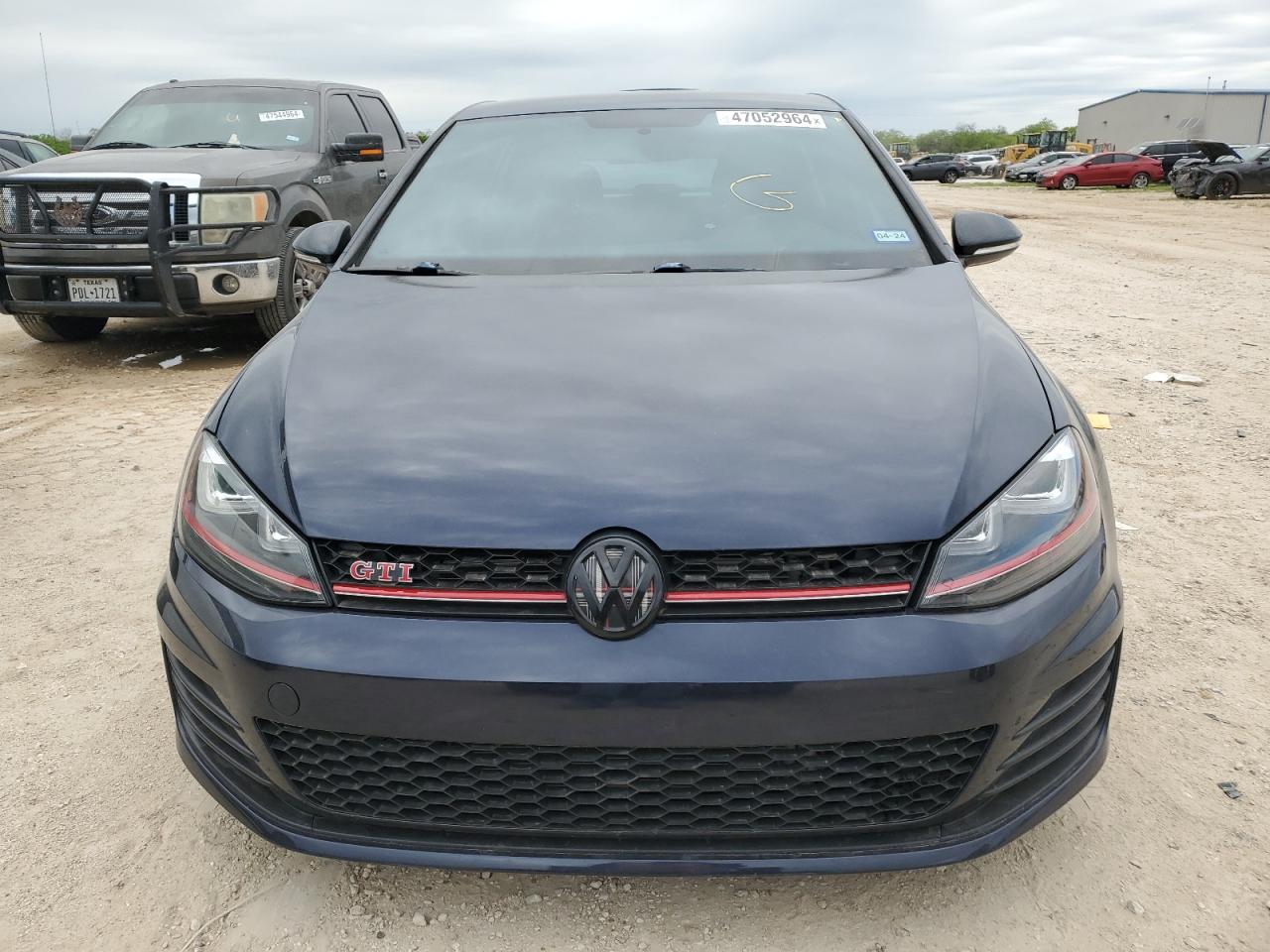 Photo 4 VIN: 3VW547AUXHM063858 - VOLKSWAGEN GTI 