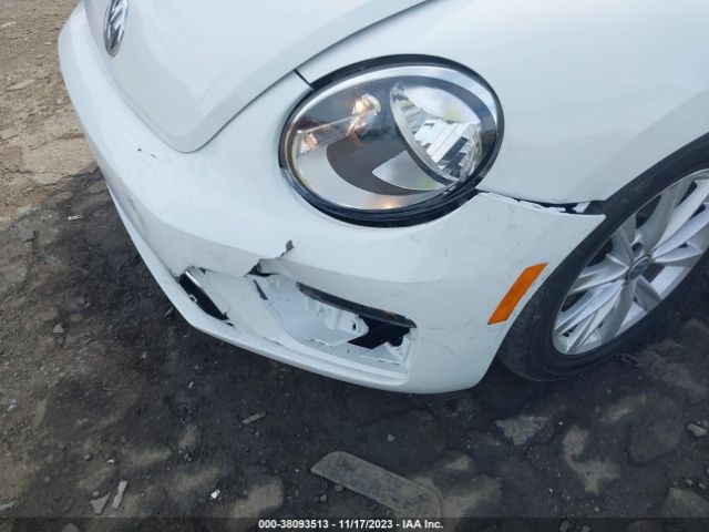 Photo 5 VIN: 3VW5DAAT6JM517064 - VOLKSWAGEN BEETLE 