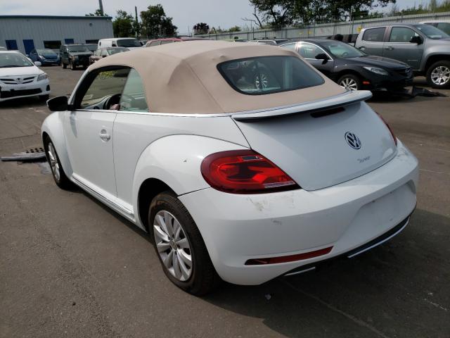 Photo 2 VIN: 3VW5DAATXJM516452 - VOLKSWAGEN BEETLE S 