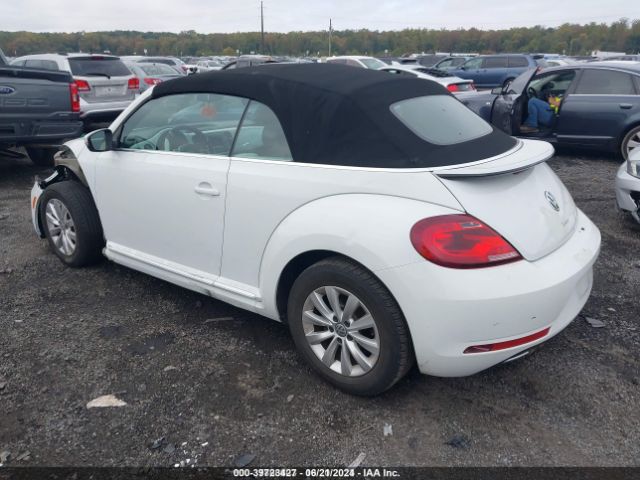 Photo 2 VIN: 3VW5DAATXJM516855 - VOLKSWAGEN BEETLE 