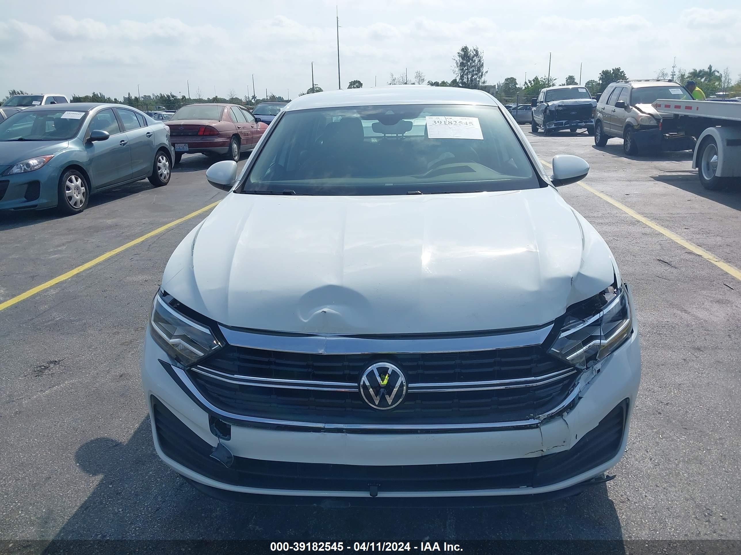 Photo 11 VIN: 3VW5M7BU0RM013678 - VOLKSWAGEN JETTA 