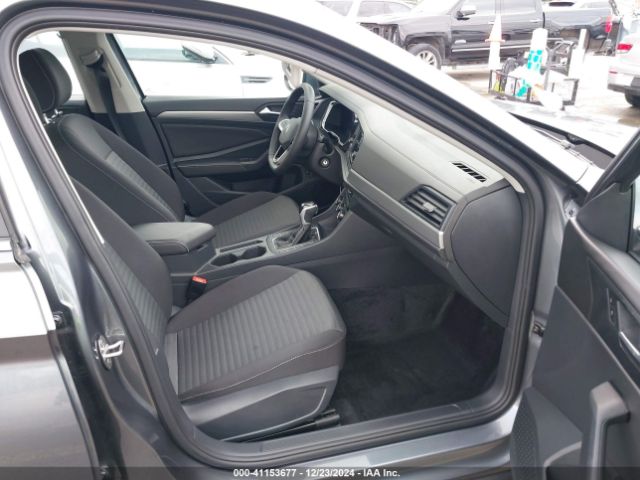 Photo 4 VIN: 3VW5M7BU0RM103879 - VOLKSWAGEN JETTA 