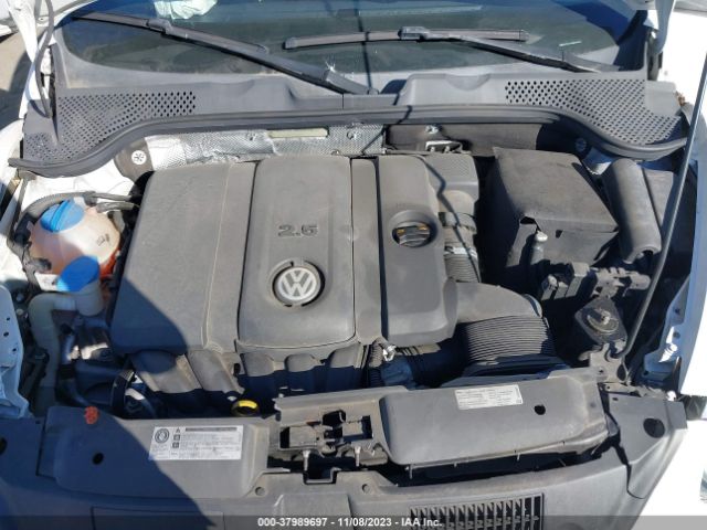 Photo 9 VIN: 3VW5P7AT1DM829582 - VOLKSWAGEN BEETLE 