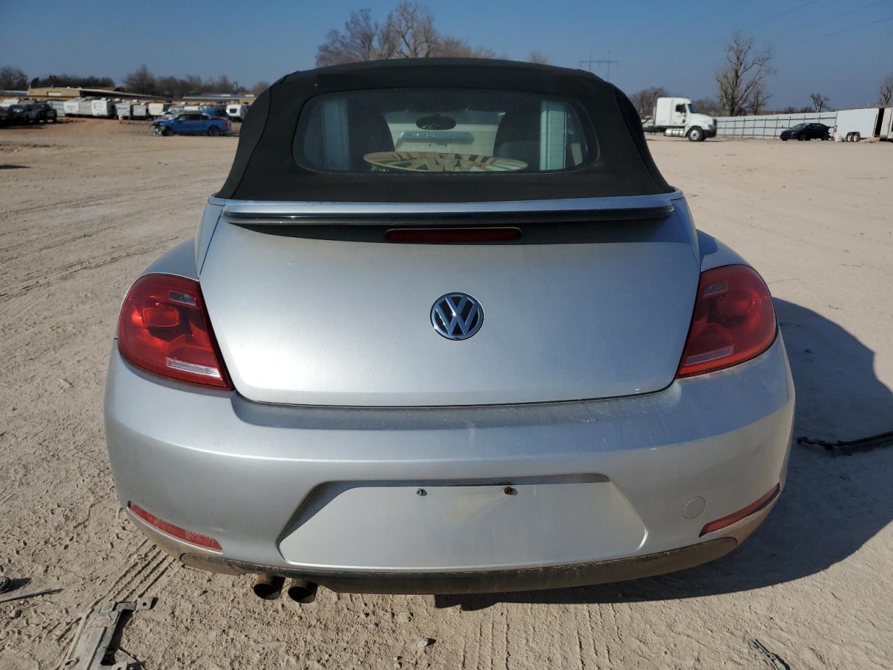 Photo 5 VIN: 3VW5P7ATXDM828589 - VOLKSWAGEN BEETLE 