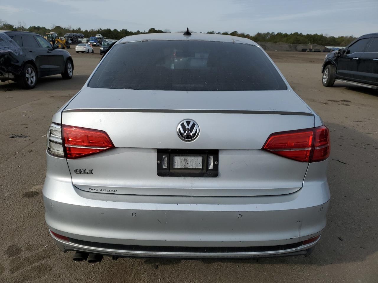 Photo 5 VIN: 3VW5T7AJXGM340743 - VOLKSWAGEN JETTA 