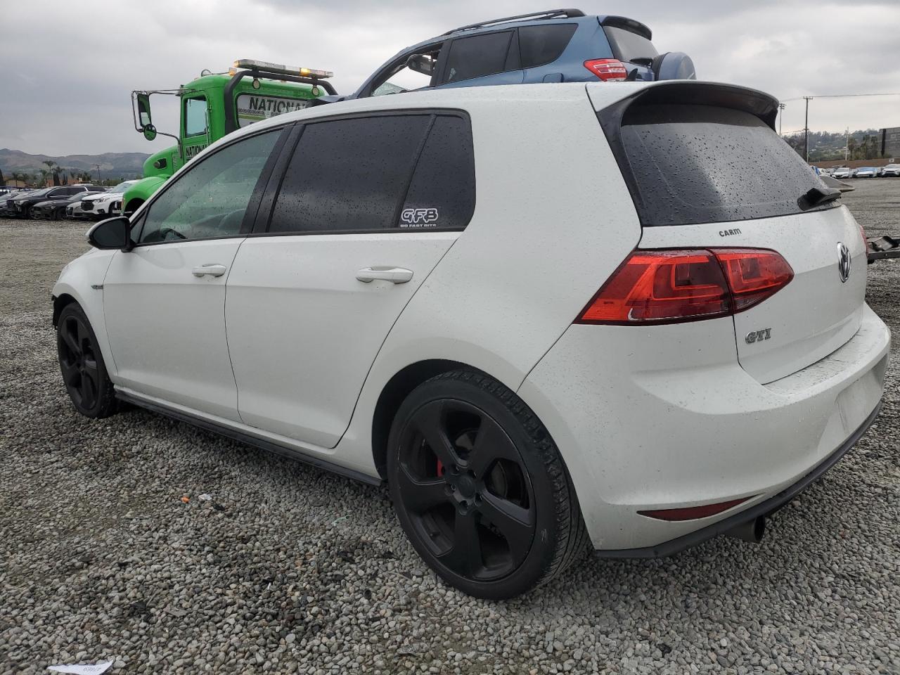 Photo 1 VIN: 3VW5T7AU1GM063748 - VOLKSWAGEN GTI 