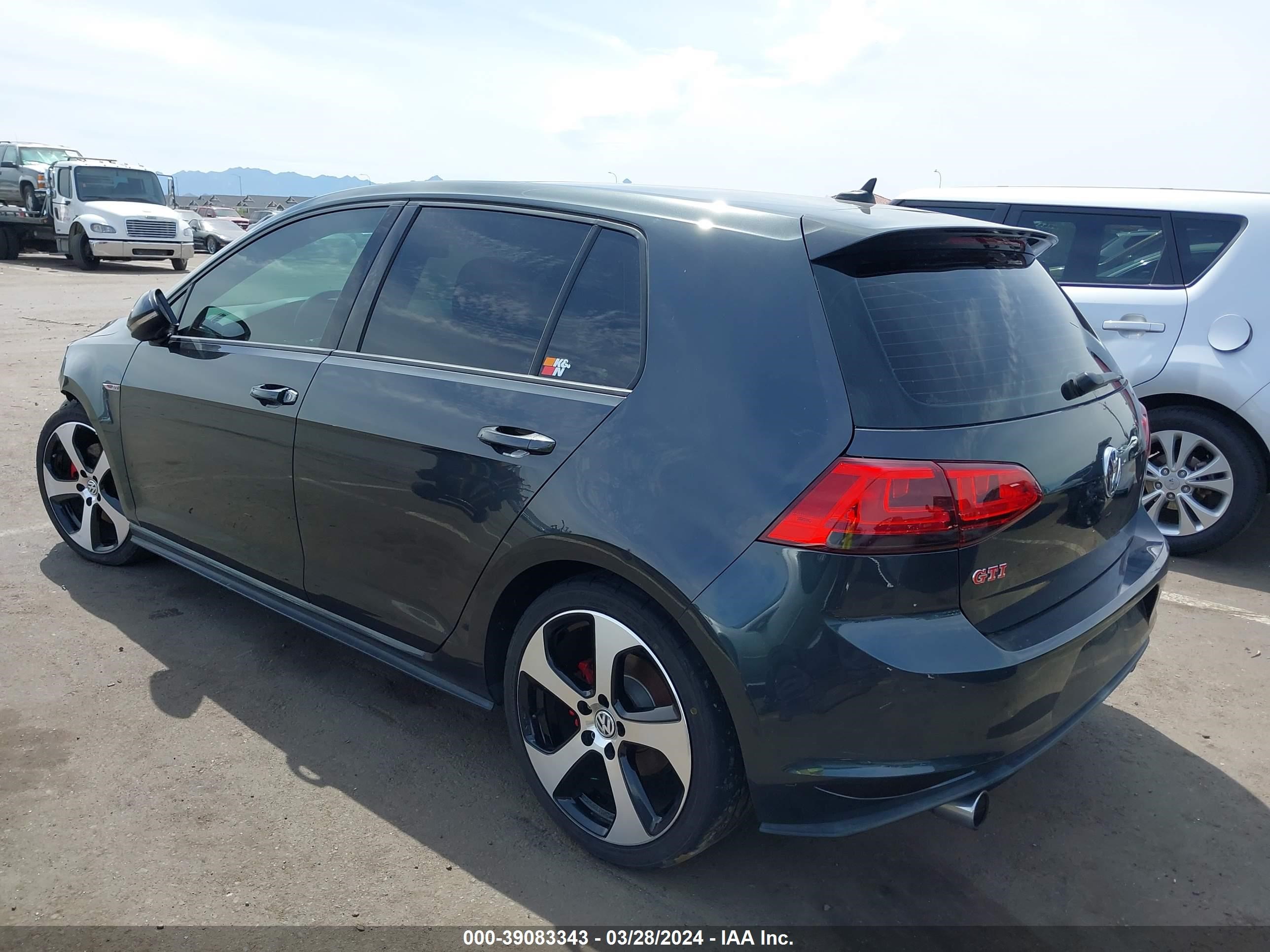 Photo 2 VIN: 3VW5T7AU2FM015724 - VOLKSWAGEN GOLF 