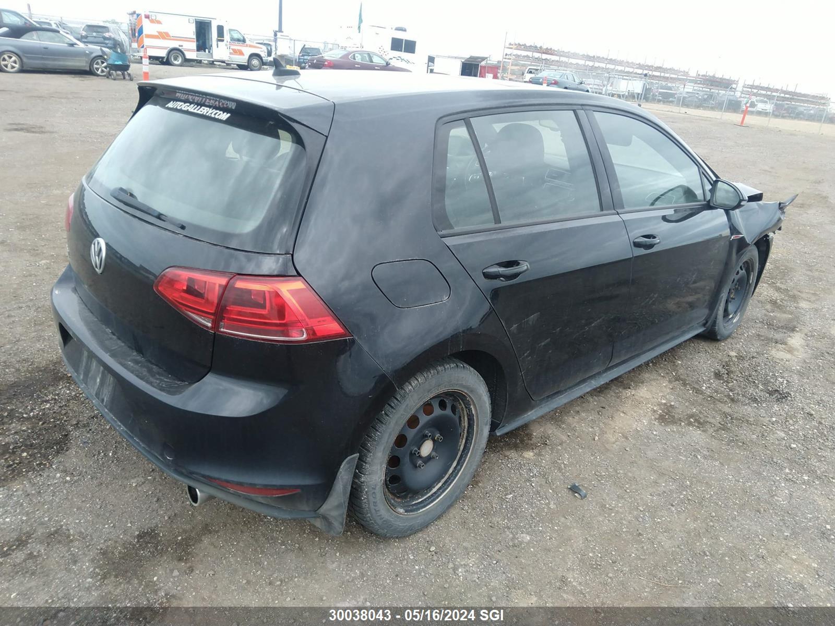 Photo 3 VIN: 3VW5T7AU4FM002943 - VOLKSWAGEN GTI 