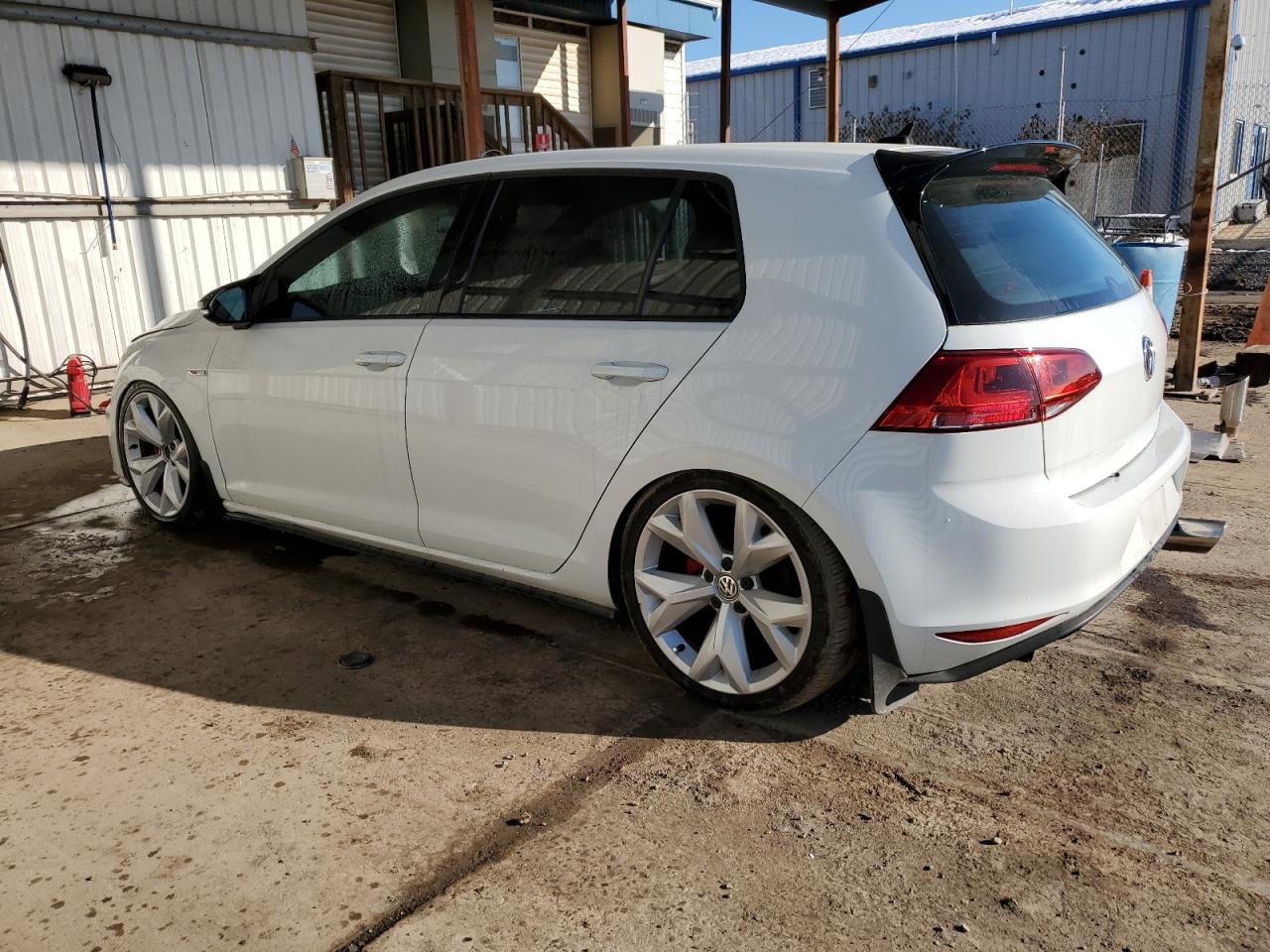 Photo 1 VIN: 3VW5T7AU4GM044451 - VOLKSWAGEN GTI 