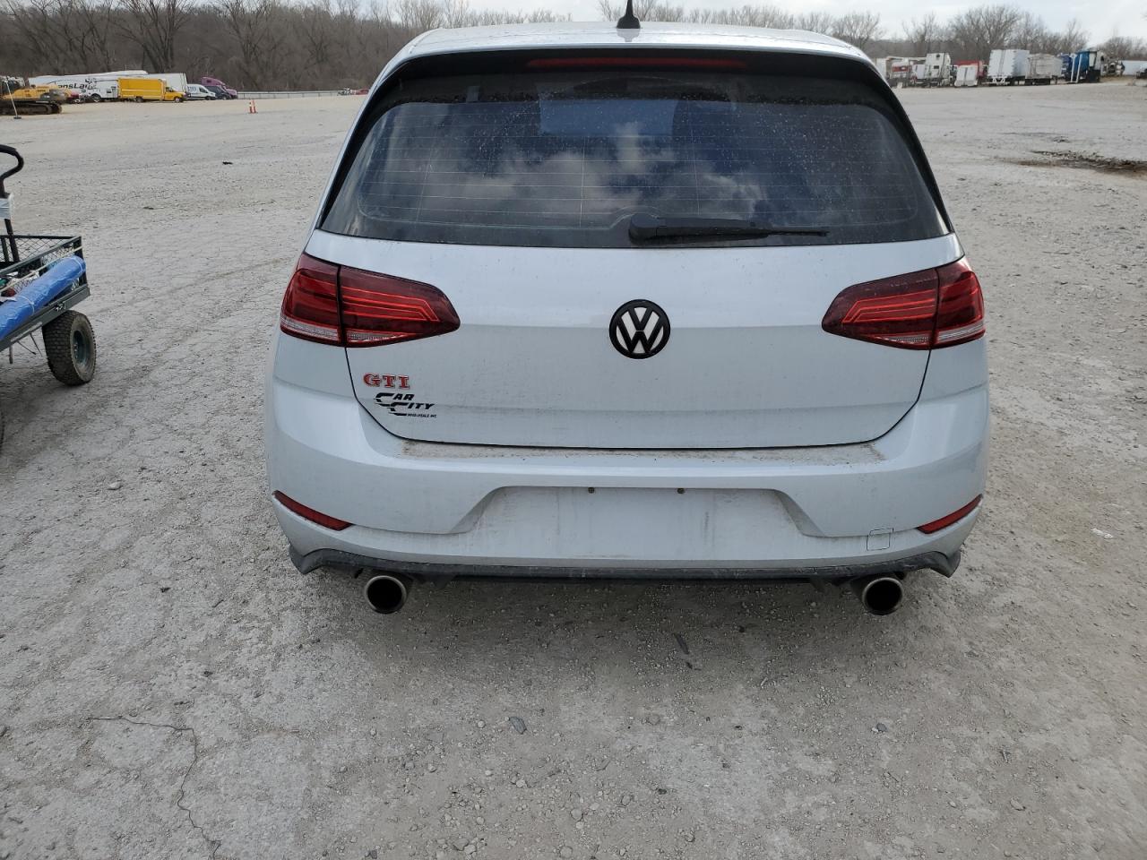 Photo 5 VIN: 3VW5T7AU4KM025486 - VOLKSWAGEN GTI 