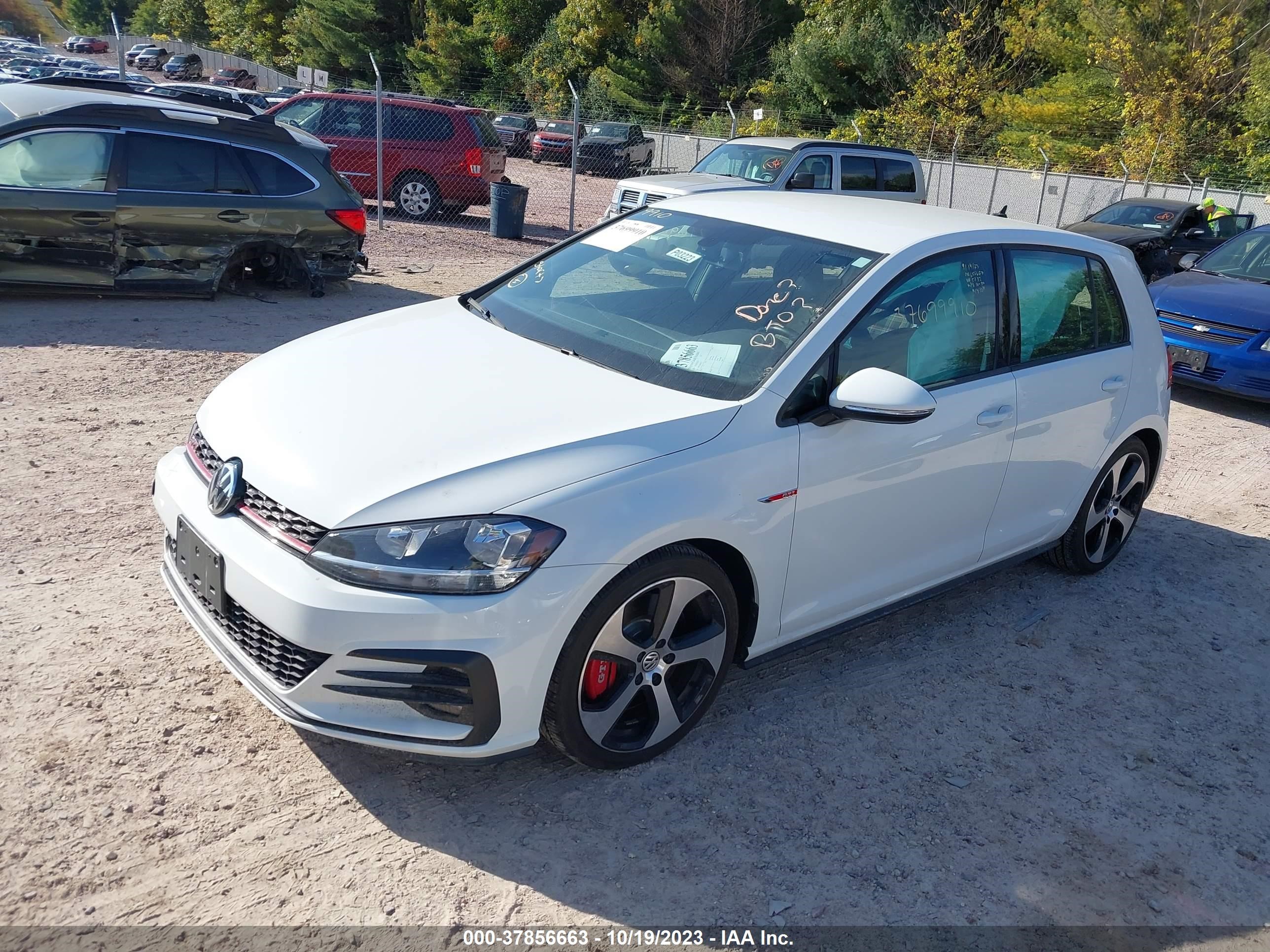 Photo 1 VIN: 3VW5T7AU4KM025732 - VOLKSWAGEN GOLF 