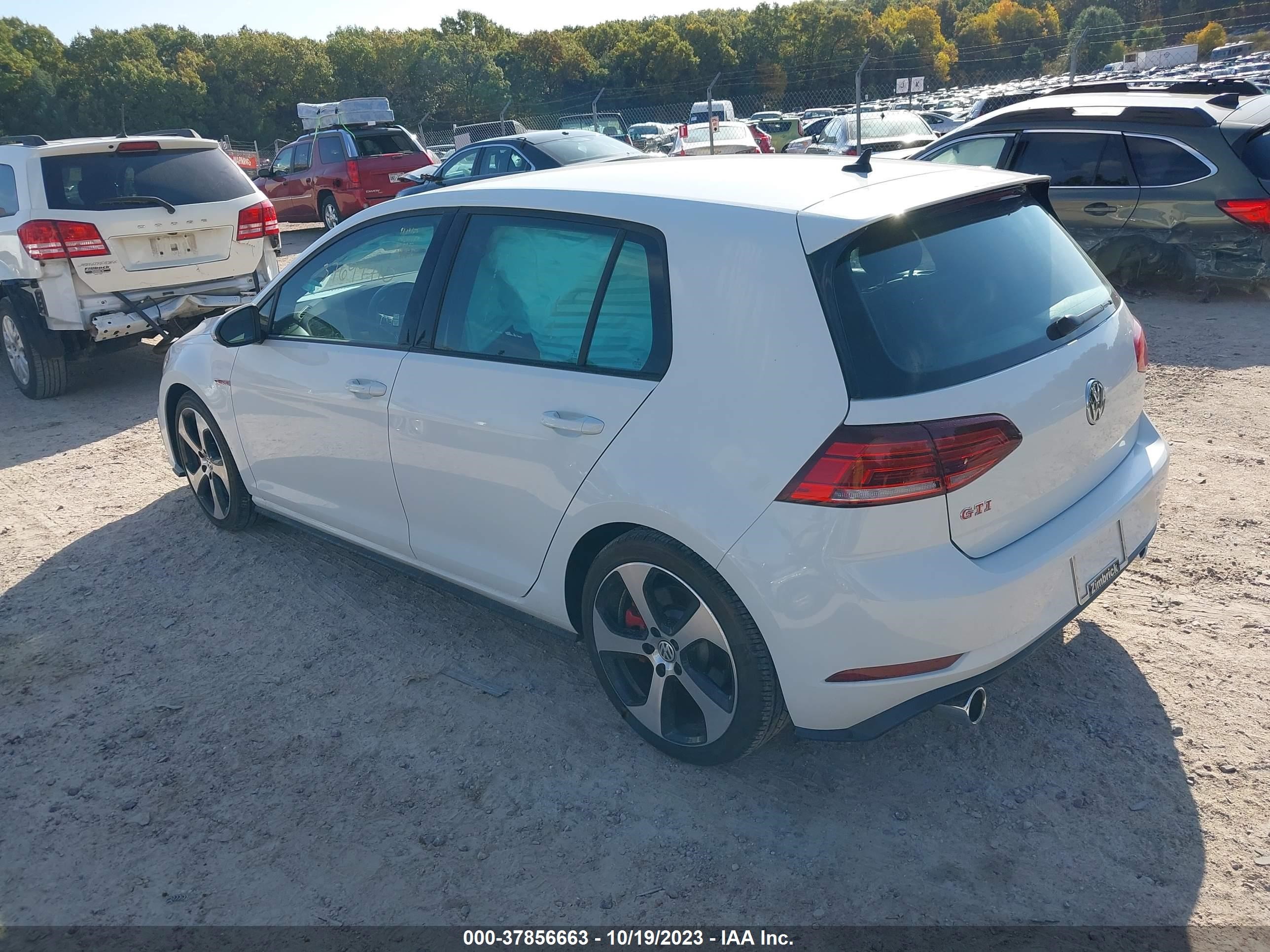 Photo 2 VIN: 3VW5T7AU4KM025732 - VOLKSWAGEN GOLF 