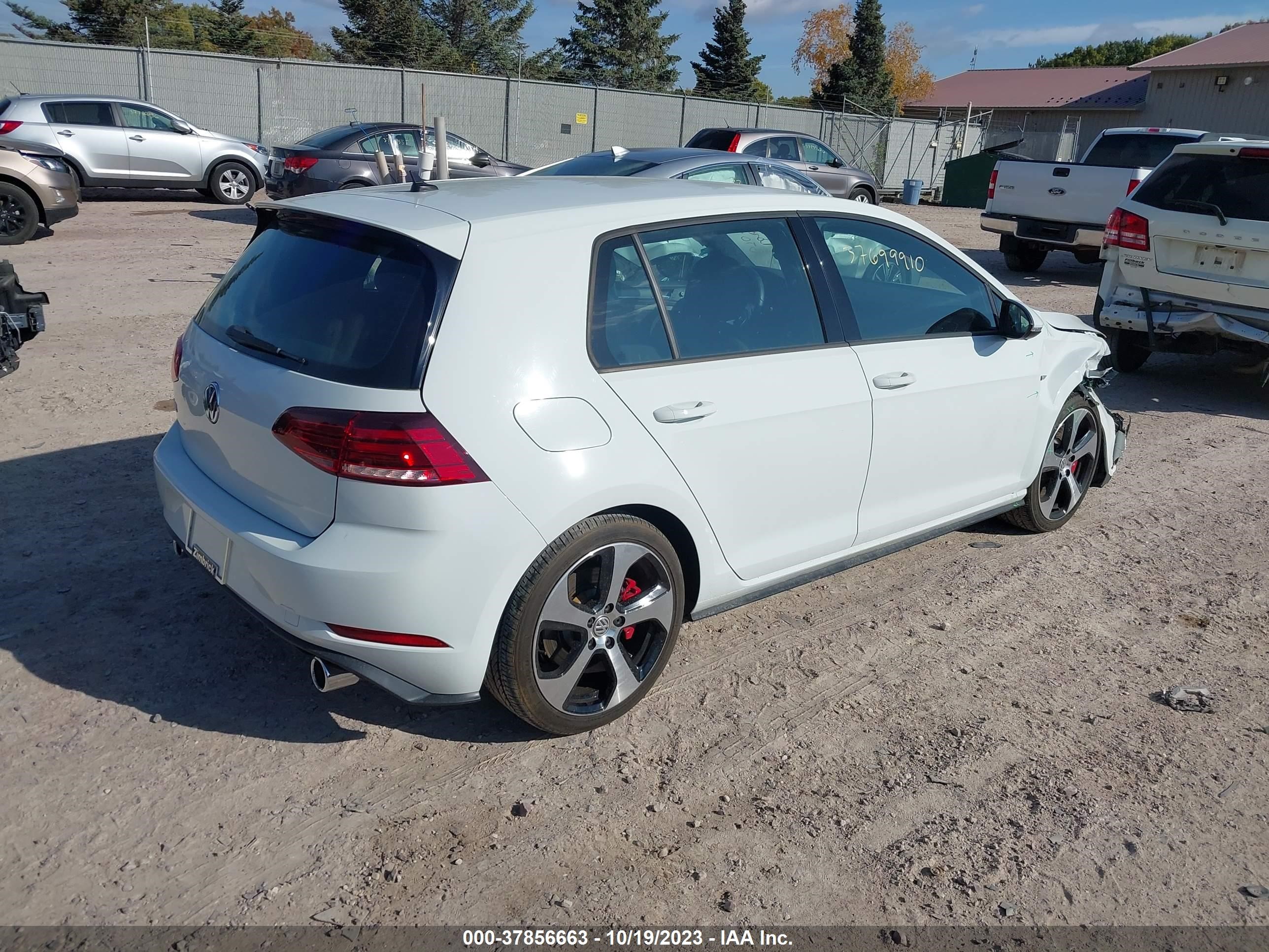 Photo 3 VIN: 3VW5T7AU4KM025732 - VOLKSWAGEN GOLF 