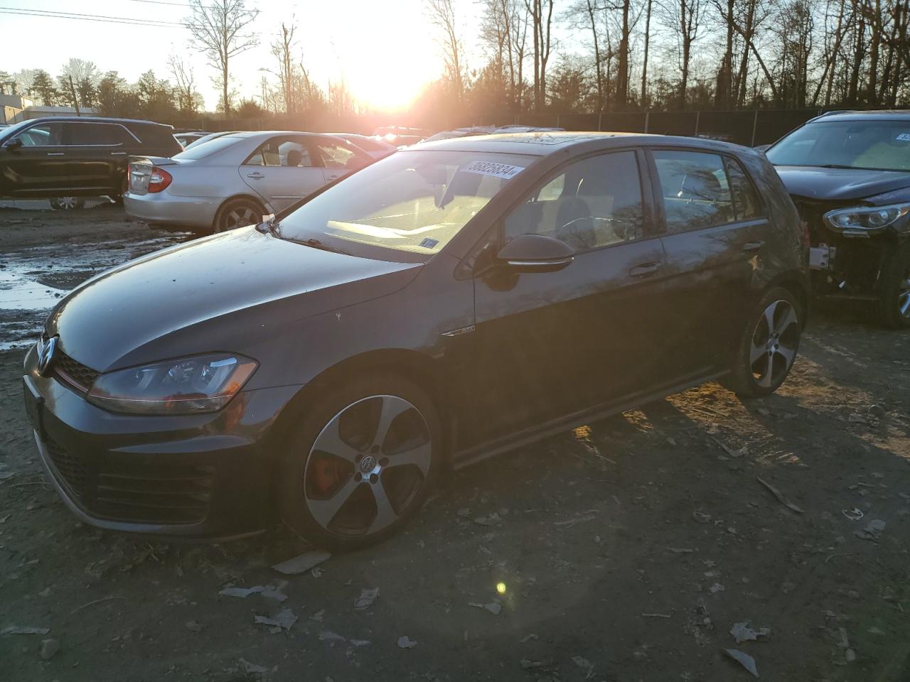 Photo 0 VIN: 3VW5T7AU7FM074767 - VOLKSWAGEN GTI 