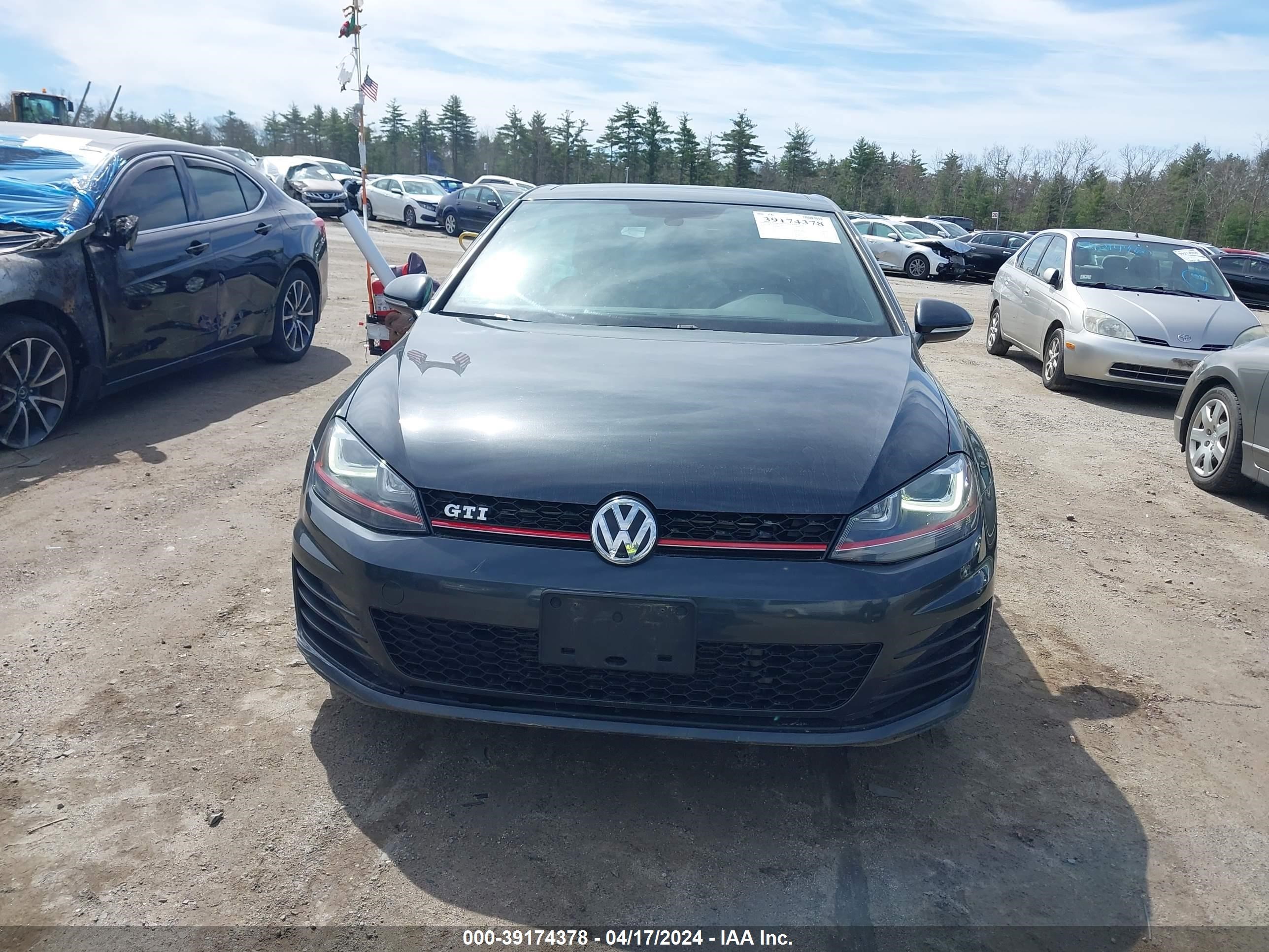 Photo 12 VIN: 3VW5T7AU9GM063142 - VOLKSWAGEN GOLF GTI 