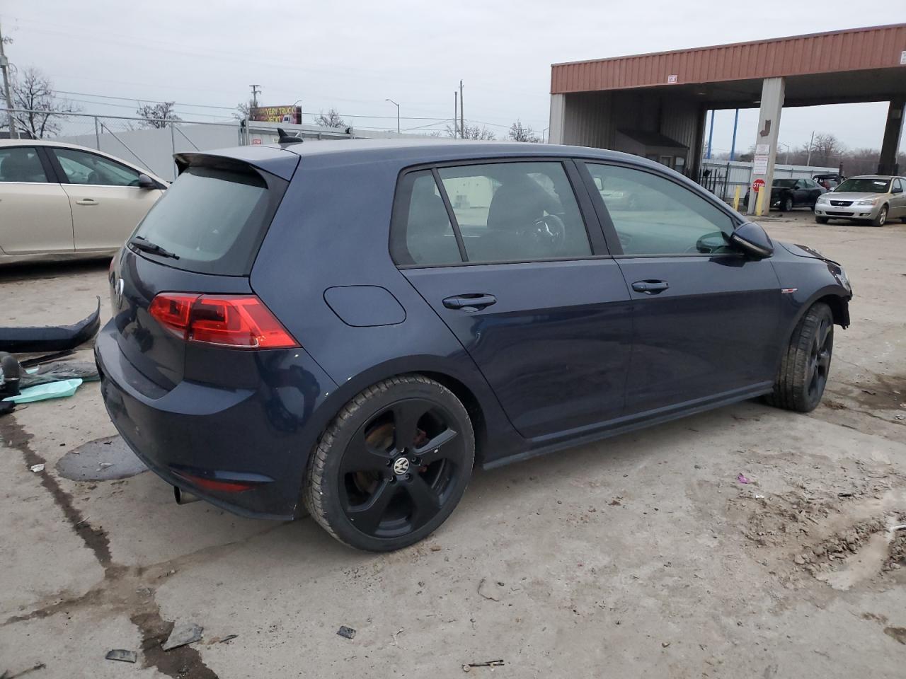 Photo 2 VIN: 3VW5T7AUXGM020963 - VOLKSWAGEN GTI 