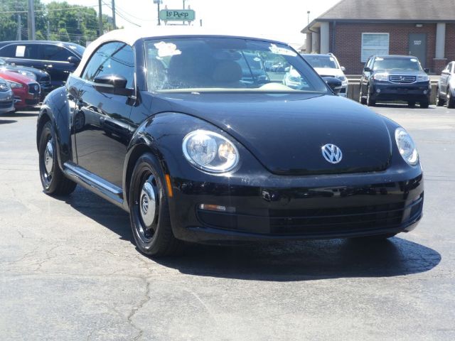 Photo 2 VIN: 3VW5X7AT4DM820004 - VOLKSWAGEN BEETLE CONVERTIBLE 