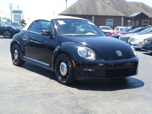 Photo 3 VIN: 3VW5X7AT4DM820004 - VOLKSWAGEN BEETLE CONVERTIBLE 