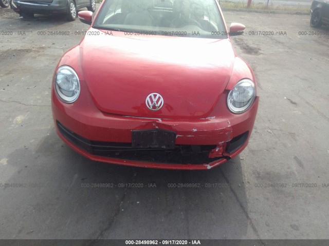 Photo 5 VIN: 3VW5X7AT5EM800135 - VOLKSWAGEN BEETLE 