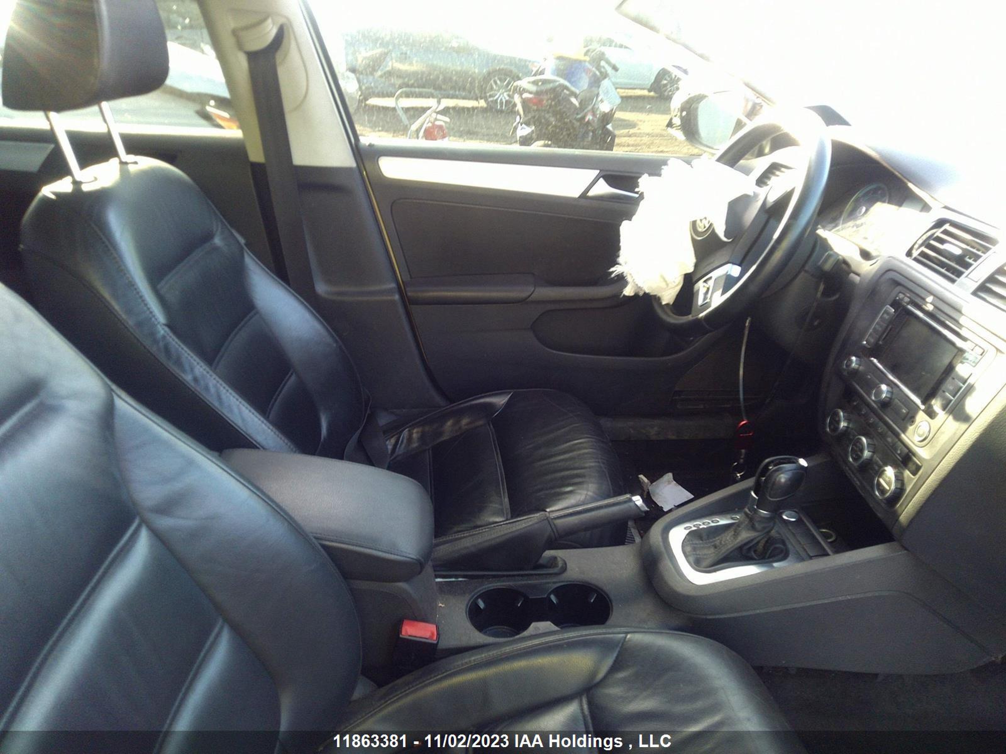 Photo 4 VIN: 3VW637AJ0DM231644 - VOLKSWAGEN JETTA 