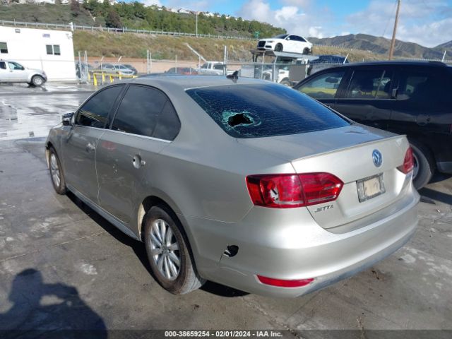 Photo 2 VIN: 3VW637AJ5EM208121 - VOLKSWAGEN JETTA HYBRID 