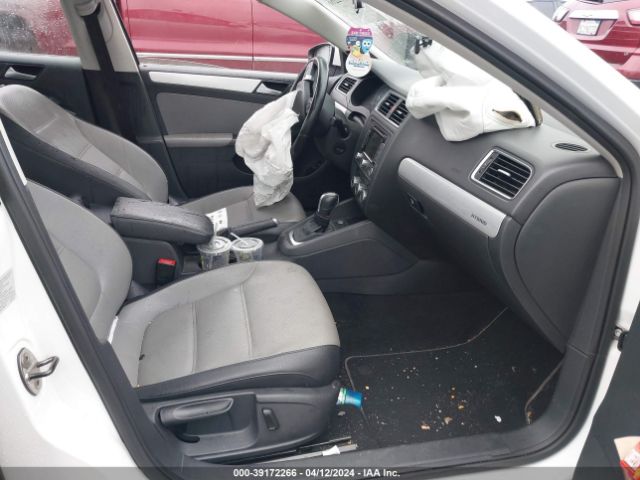 Photo 4 VIN: 3VW637AJ9EM208235 - VOLKSWAGEN JETTA 