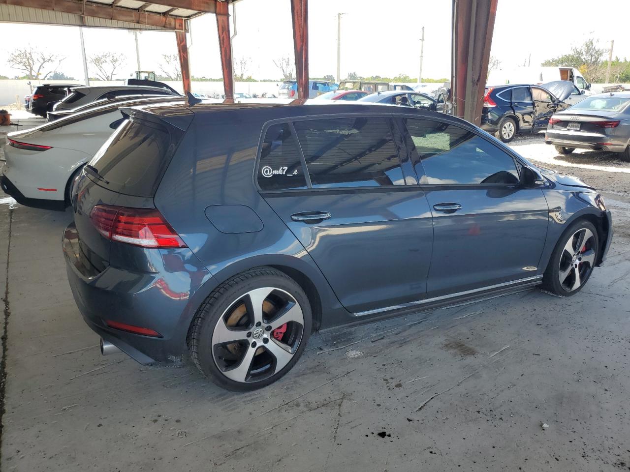 Photo 2 VIN: 3VW6T7AU7KM013790 - VOLKSWAGEN GTI 