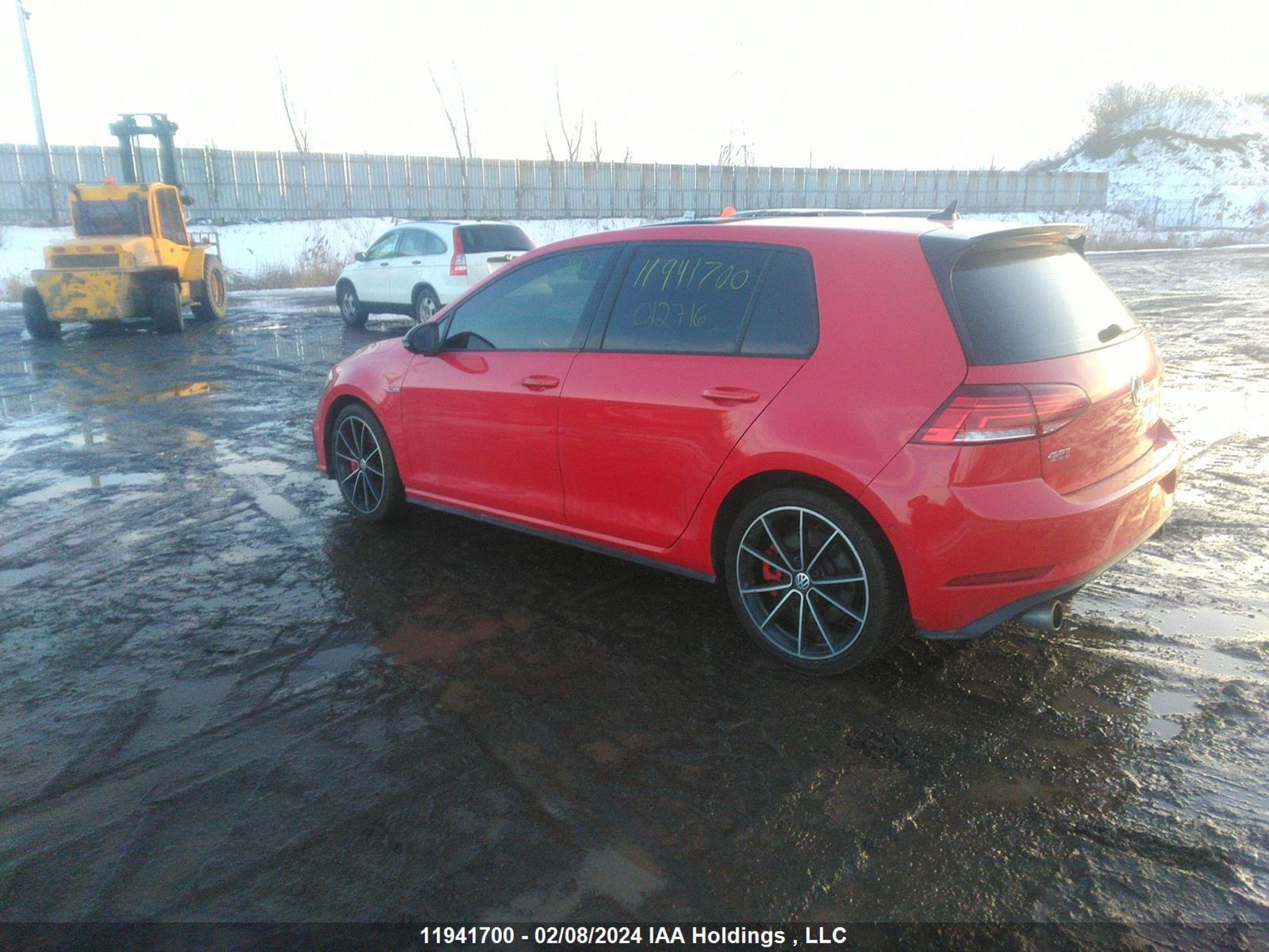 Photo 2 VIN: 3VW6T7AU8MM012716 - VOLKSWAGEN GTI 