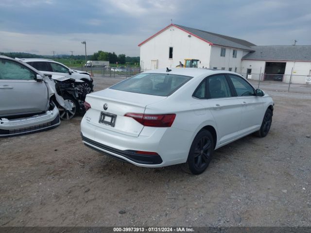 Photo 3 VIN: 3VW7M7BU3RM056422 - VOLKSWAGEN JETTA 