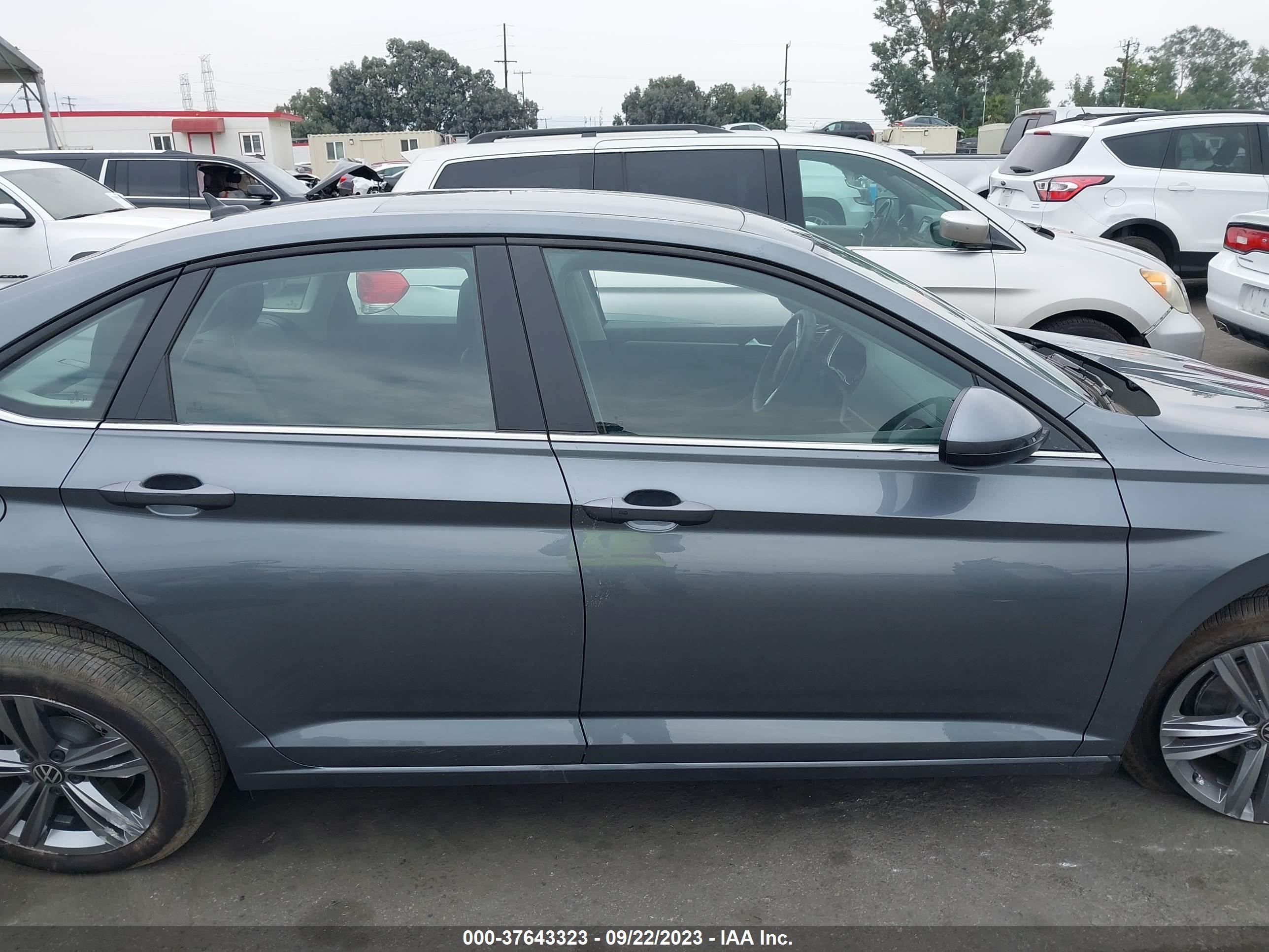 Photo 12 VIN: 3VW7M7BU5PM039098 - VOLKSWAGEN JETTA 