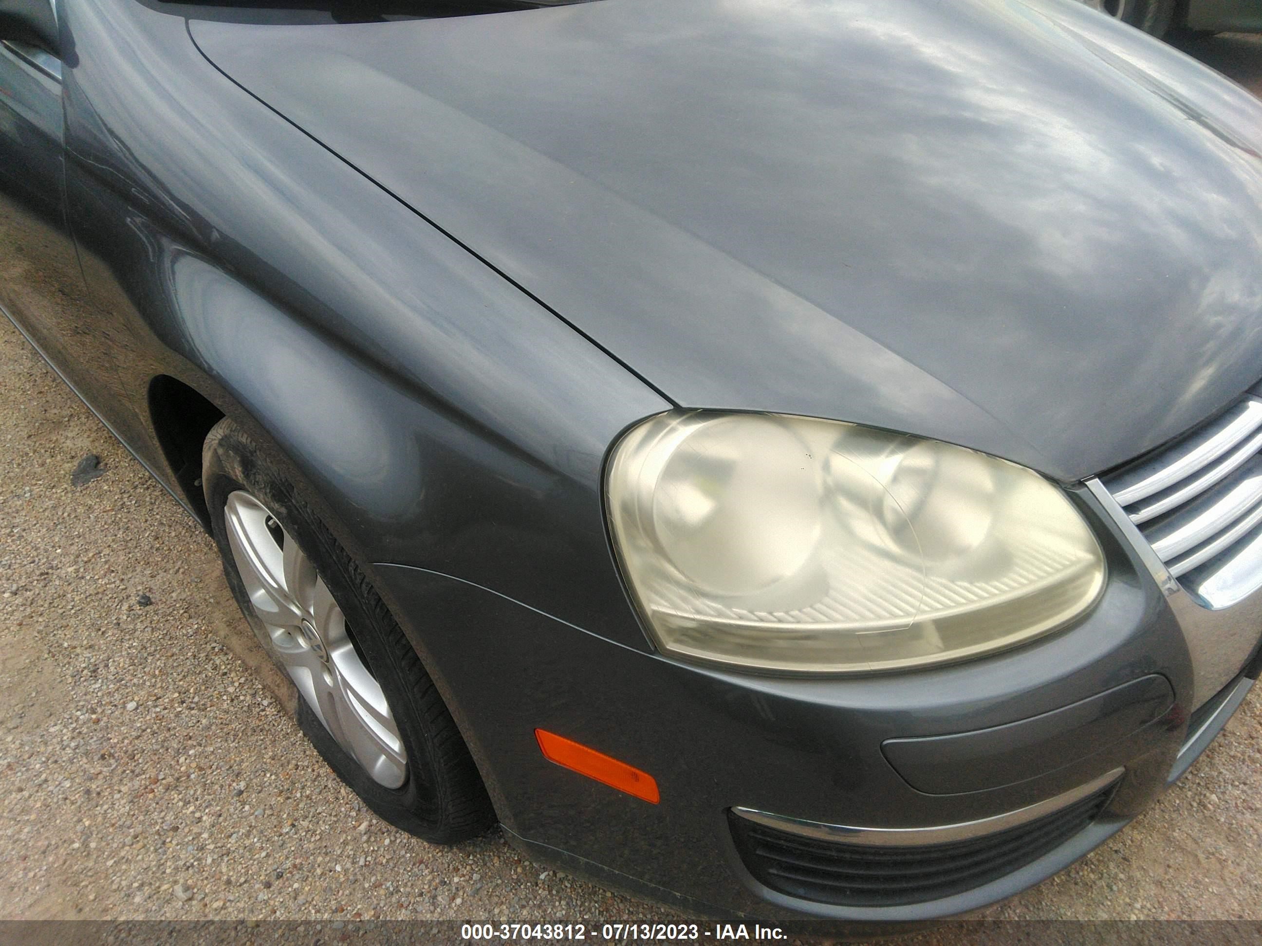 Photo 5 VIN: 3VWAL71K99M146960 - VOLKSWAGEN JETTA 