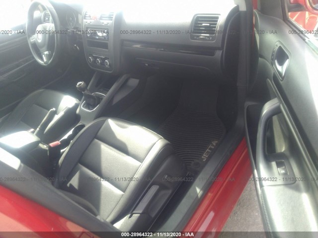 Photo 4 VIN: 3VWAL7AJ3AM006057 - VOLKSWAGEN JETTA SEDAN 