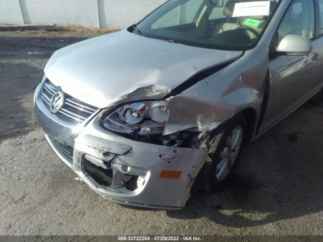 Photo 5 VIN: 3VWAX7AJ1AM118179 - VOLKSWAGEN JETTA SEDAN 