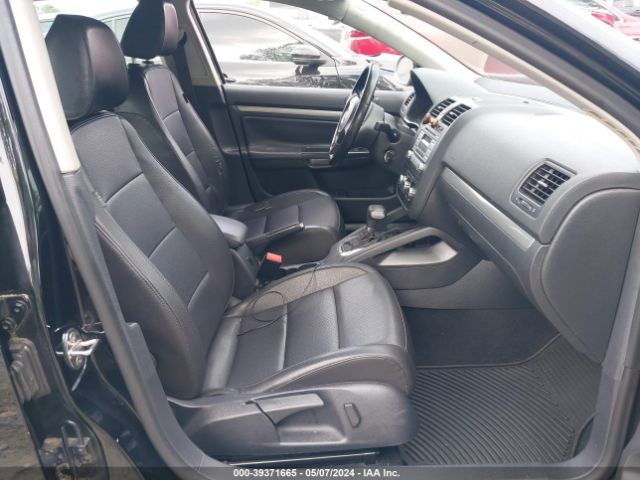 Photo 4 VIN: 3VWAX7AJ9AM152967 - VOLKSWAGEN JETTA 