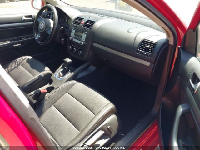 Photo 4 VIN: 3VWAZ7AJ2AM163934 - VOLKSWAGEN JETTA 