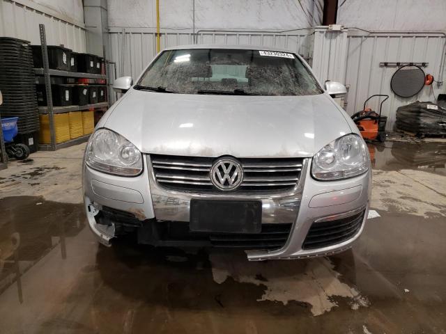 Photo 4 VIN: 3VWAZ7AJ3AM095661 - VOLKSWAGEN JETTA 