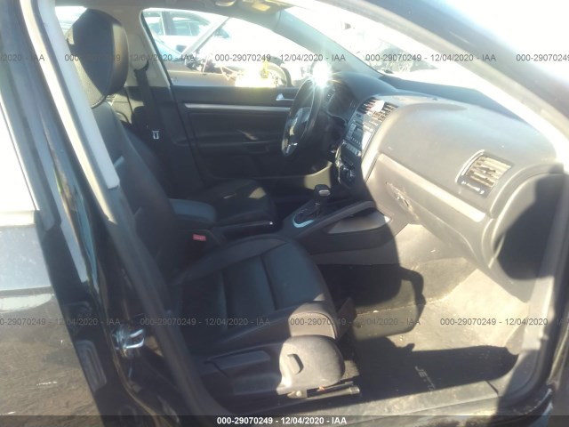 Photo 4 VIN: 3VWAZ7AJ3AM117982 - VOLKSWAGEN JETTA SEDAN 