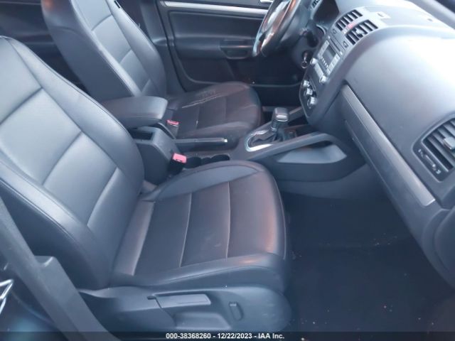 Photo 4 VIN: 3VWAZ7AJ7AM096392 - VOLKSWAGEN JETTA 