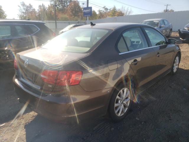 Photo 3 VIN: 3VWB17AJ1EM354844 - VOLKSWAGEN JETTA SE 