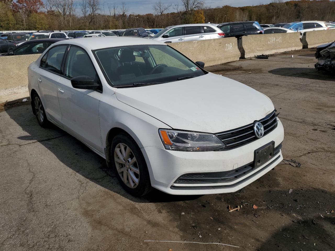 Photo 3 VIN: 3VWB17AJ1FM307931 - VOLKSWAGEN JETTA 